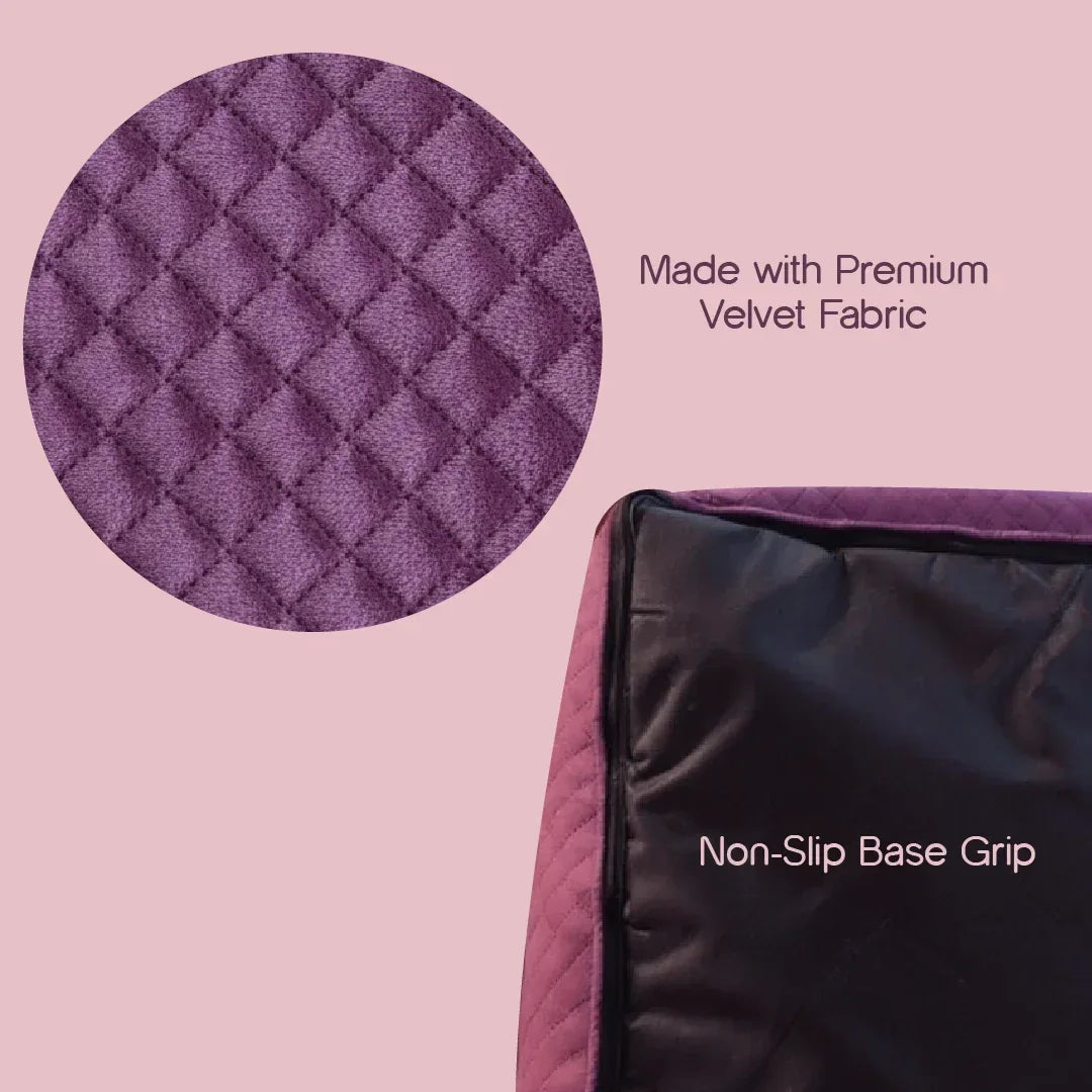 MajestiBed – Velvet Comfort for Peaceful Pet Sleep - Tilting Heads